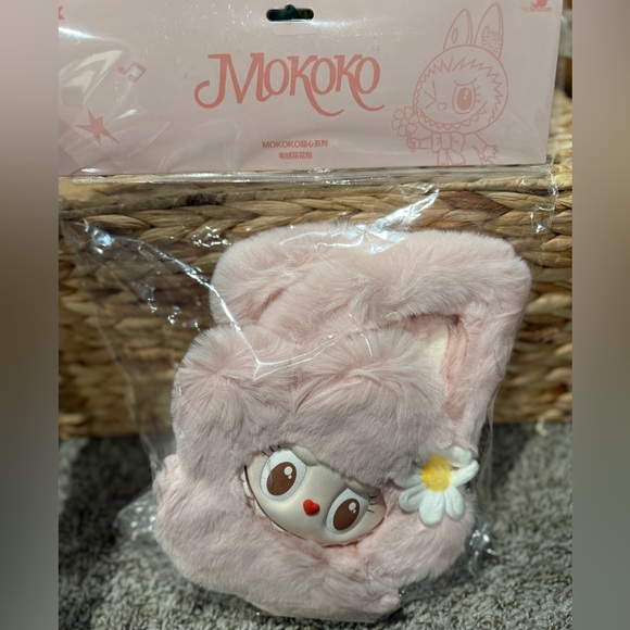 Pop Mart Mokoko Plush Flower Bag – Pop Land Exclusive - Picture 1 of 4